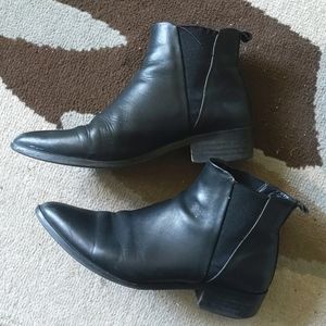 Frank and Oak Chelsea Boots